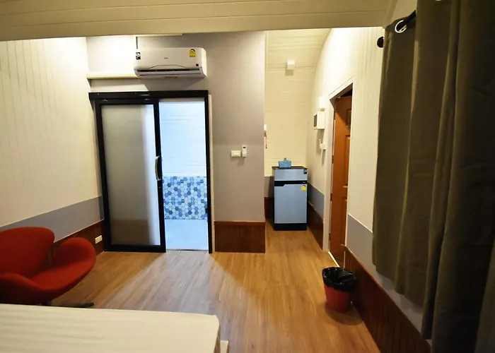 Tiny Hut Resort