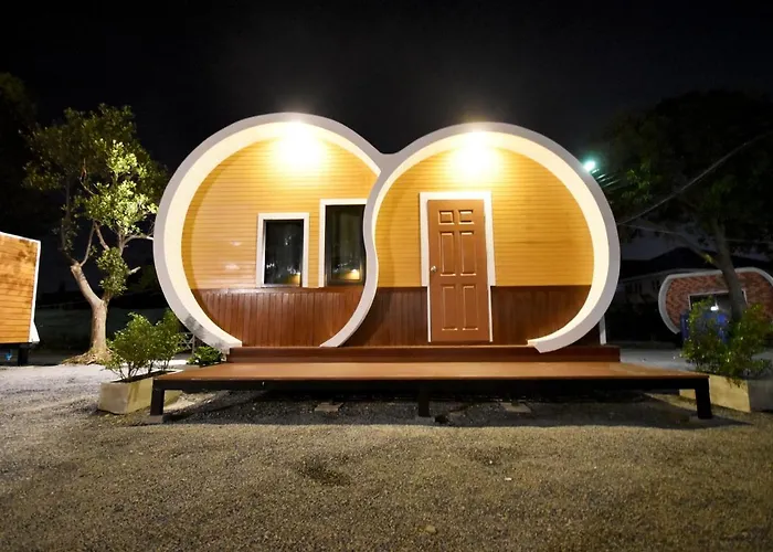 Tiny Hut Resort