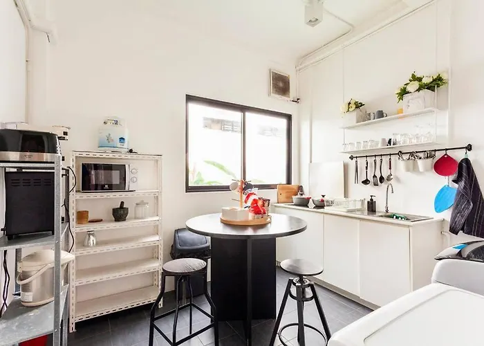 MIQ_5br/Silom Bts,Mrt/Wifi 1000MB/Jacuzzi/16pax