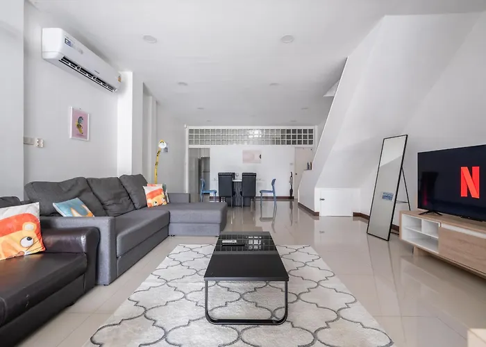 Miq Hk611 Huai Khwang 4Br Jodd Fair